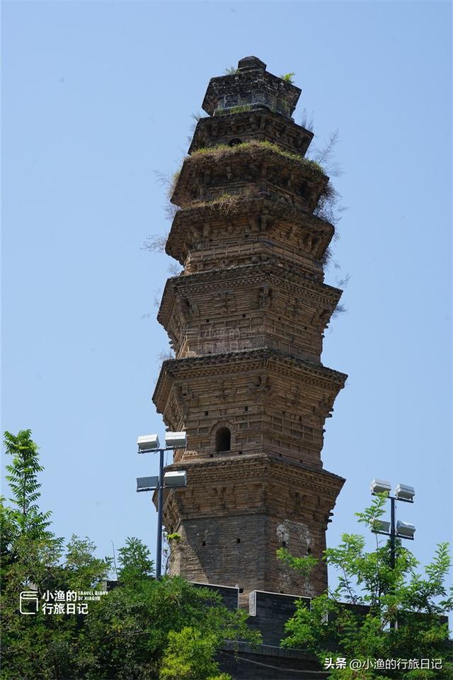陕南传奇千年古塔，与大雁塔同年修建，为镇压母猪精九层变六层半