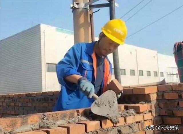 2018年，山东51岁泥瓦匠瞒着妻子，偷偷参加高考，他考上了吗？