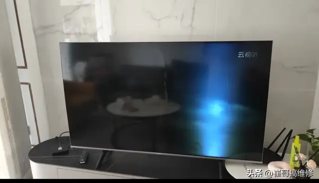 维修电视机遇到最多的就是灯条损坏，但是故障现象却是各有千秋！