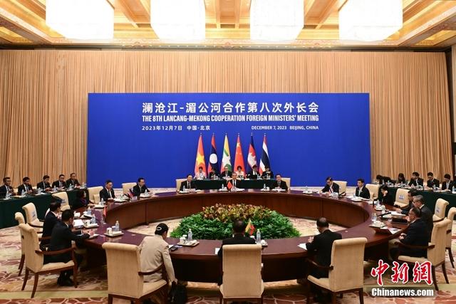 发电量顶3个三峡的超级工程开工，印度西方齐沉默，发生了什么？