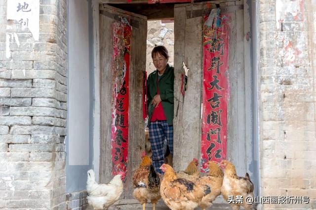 问道龙家庄，拜客昔湖洋