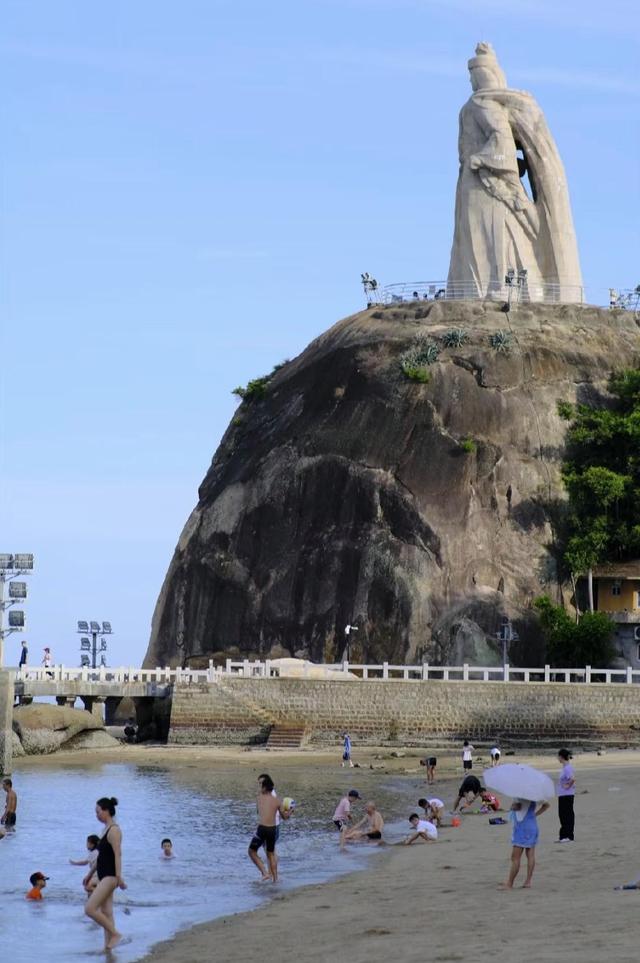 厦门岛内赶海宝藏地点推荐，五缘湾沙滩，黄厝海滨浴场，不可错过