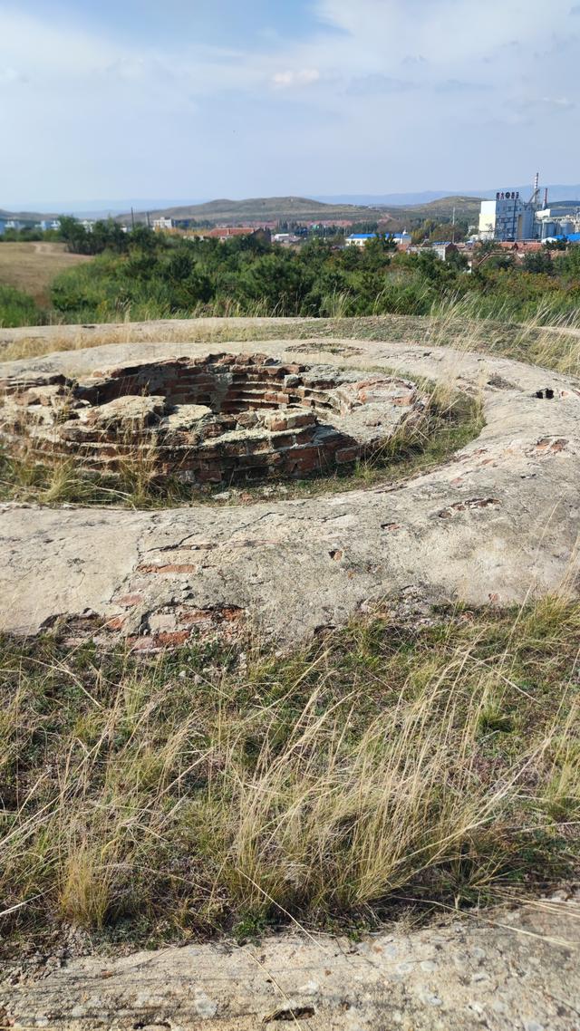 乌兰察布，铁军山与卧龙山及老虎山