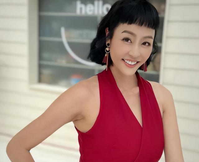 原来她早已离世，自己定墓园和寿衣，3200万遗产全给姐姐