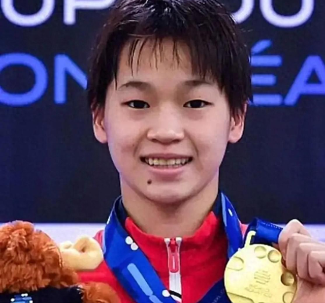 豪宅风波升级！专家建议拆除全红婵雕像，樊振东的话终于有人信了