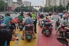 5月1日起，电动车上路有“3+5”管理，3种车禁行，5种车不查不罚图片