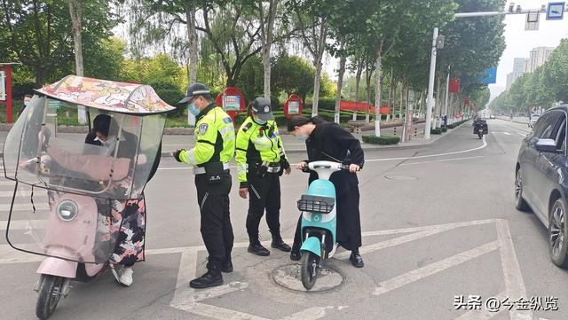 电驴涨价大几百块：别光顾着骂商家！新国标背后	，你的命比钱更贵