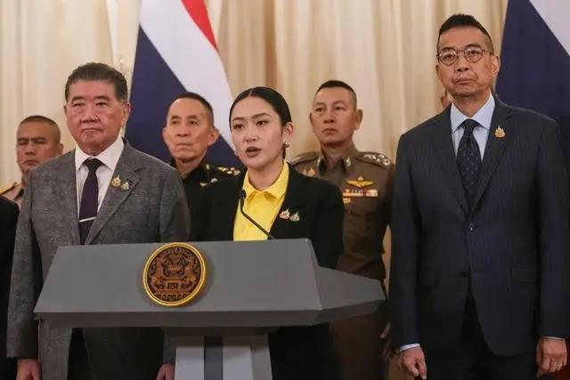 老挝加入战场，大批柬埔寨士兵被缴械，洪森陷入“四面楚歌”境地