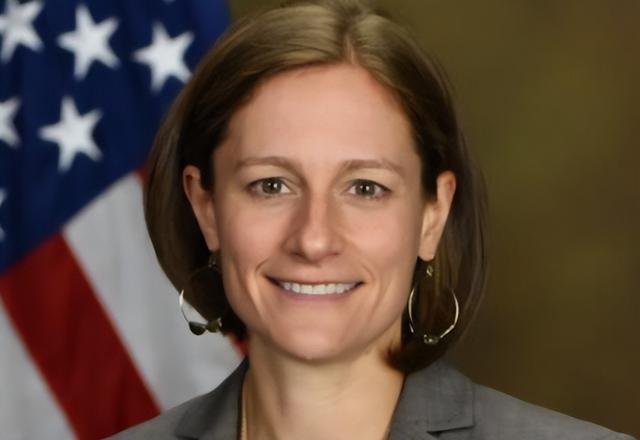 中美上桌谈判前，特朗普通知中国，一个不变	，白宫已踢走反华官员