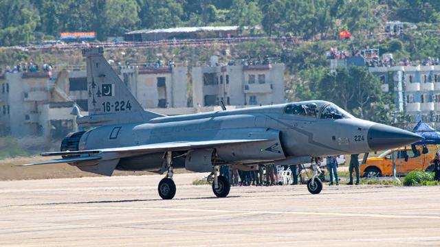 印度空军上将为何公开抨击光辉战机