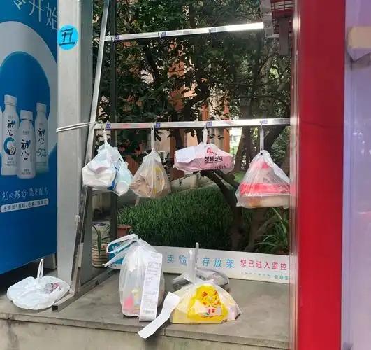 外卖行业要变天了！上海禁塑令9月落地，最高罚10万，全国或跟进