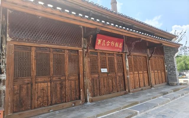 “重生”的民主街 | 烟火依旧，故事常新