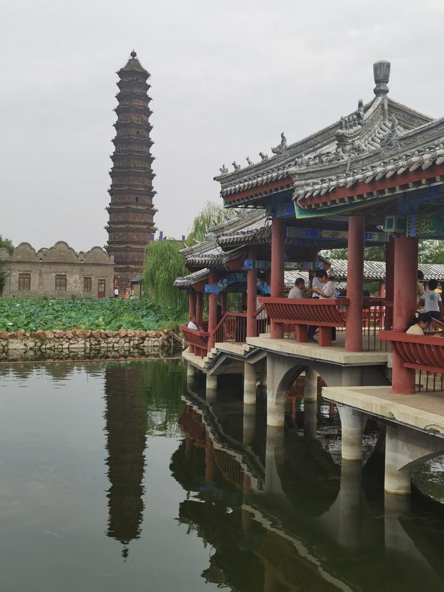 铁塔虽不是开封热门景点，确有“天下第一塔”之称