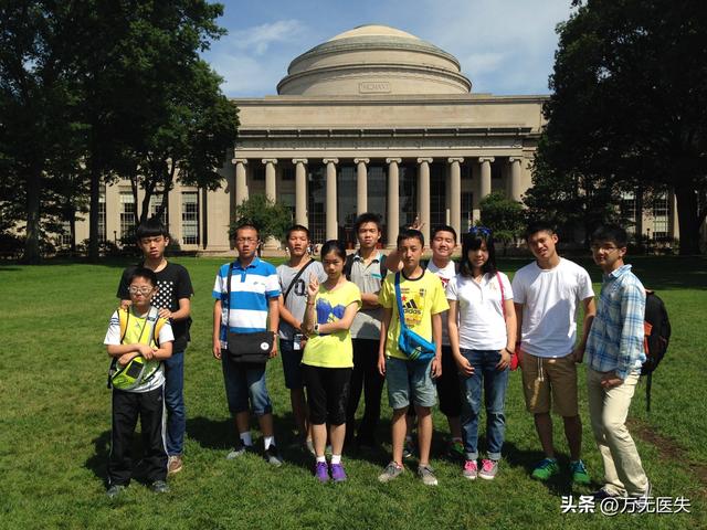 留学一年嘴都变大了，女学生面相变化图走红，牢A果然权威