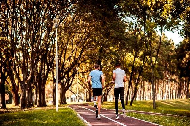 血压高的人，不能跑步？医生警告：不止跑步，这些事也尽量避免！
