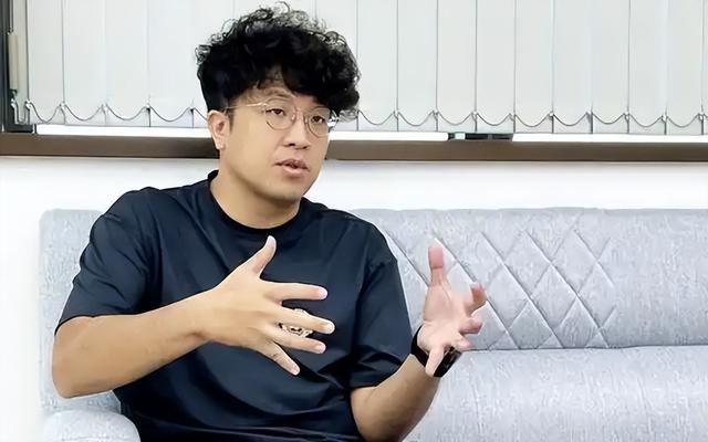 潜伏在中国的反华家族，靠大陆收入上亿，如今下场大快人心！