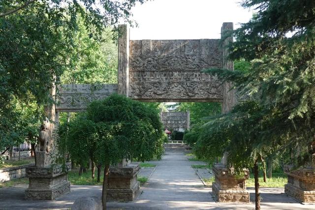 山东，有一座2000年前的一线城市，去青州古城赶一场槐花雨