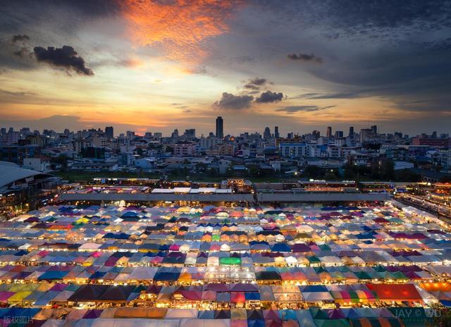 泰国人素质为何被全球游客点赞？这些细节藏着高质量生活的真相