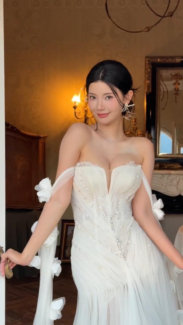 王星辰（浩浩妈）好身材藏不住