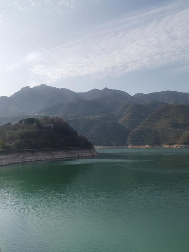七绝•闲吟