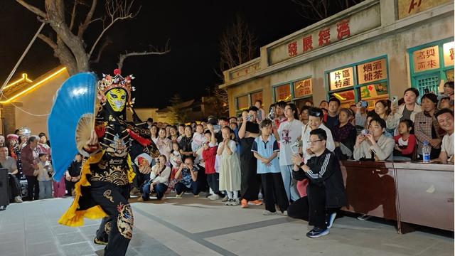 国庆中秋长假第三天，泰安市假日旅游市场呈现安全稳定、规范有序良好态势