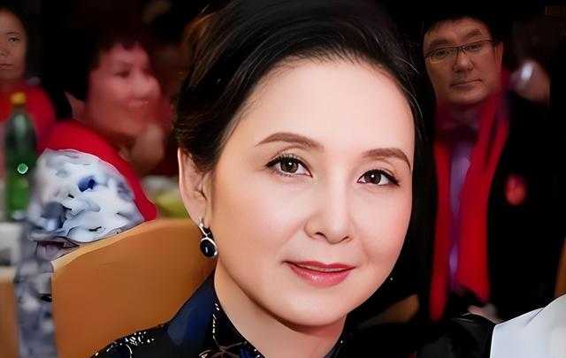 她一生只拍一部戏，却让人为她痴迷几十年，如今65岁却仍如少女
