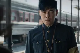 《哈尔滨一九四四》宋卓文根本不知，小魏拿信后主动暴露的真相图片