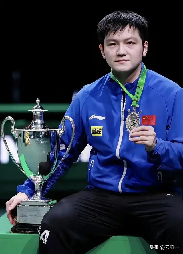 原来樊振东的女神是她!因订婚火遍全网,曾在比赛前去看她而被骂