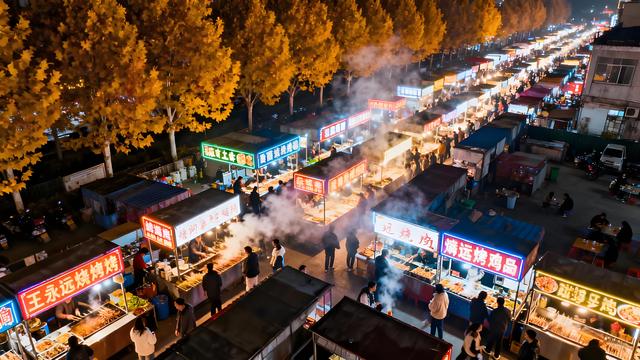 朔风拂过贺兰山，秋韵漫染湖城间 —— 塞上江南的鎏金诗卷