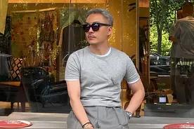 中年男人，就得穿“灰色裤子”，记住：3穿3不穿，才更成熟有魅力图片