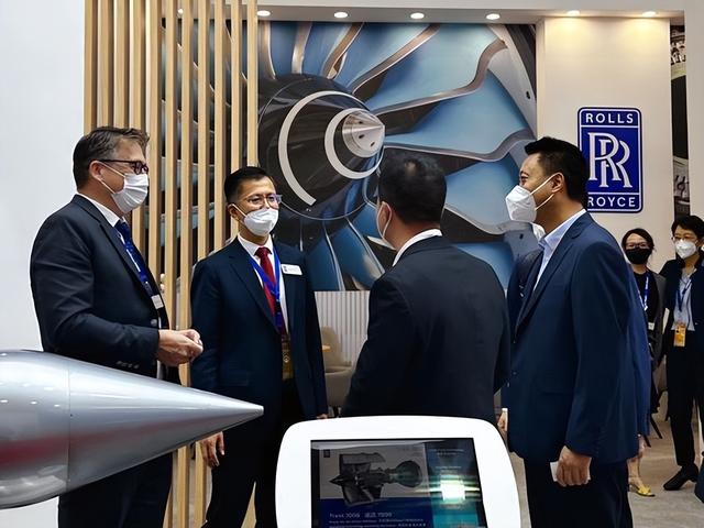 绝不向中国低头！宁愿裁员9000破产	，也不接受中国的帮助