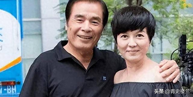 他和6个老婆共处一室，每人每月7万零花钱，71岁又娶小20岁妻子