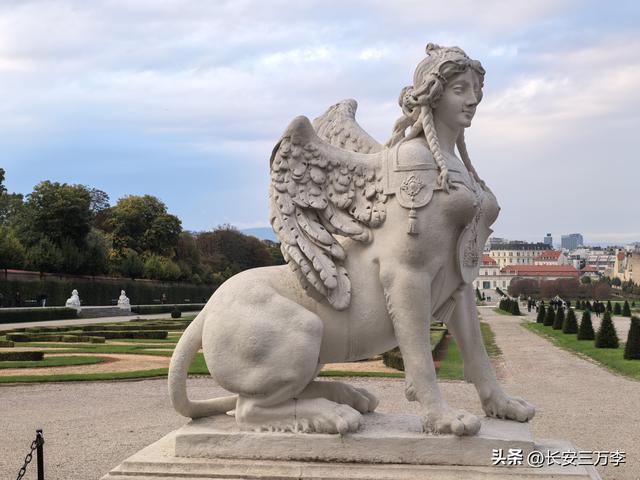 欧洲行第7天：参观世界文化遗产梅尔克修道院，逛维也纳和美景宫