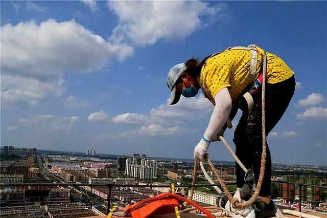 宁愿少拿退休金，也要提前退休？行内人说出5个原因，太现实了