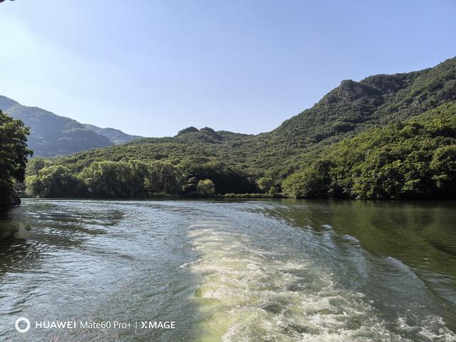 冰峪沟山青水秀不枉此行，景区里零碎收费感觉欠佳