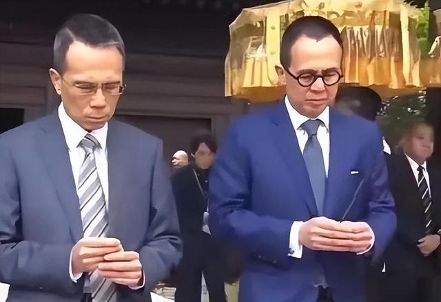 2909亿身价有何用？97岁的李嘉诚无力回天，两个60岁儿子已成心病