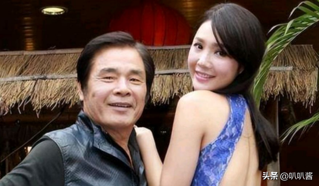 包养10位情妇，睡觉翻牌生下11个私生子，76岁还在拼命生娃！