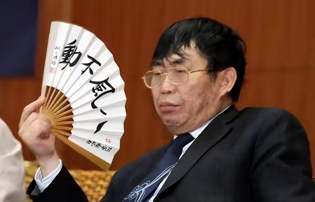 风雪中送别聂卫平：长子手捧遗像、3个儿女都到齐，曹薰铉也来了