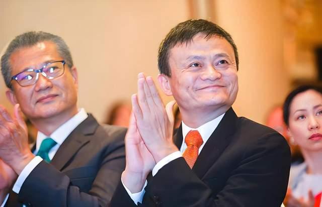 5300亿！钟睒睒第④次成为中国首富，阿里巴巴创始人马云跌出前十