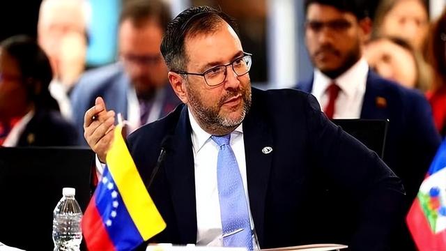 特朗普半小时内连续扣押2艘油轮，不到24小时	，中方强硬送上2句话