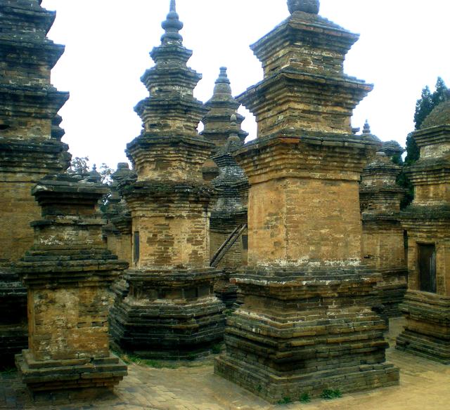 “中原走笔”之四 ― 少林寺杂记