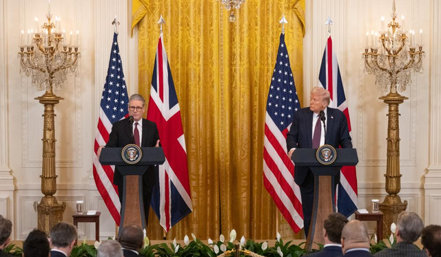 中国两邻居突然开打，高市机会来了？