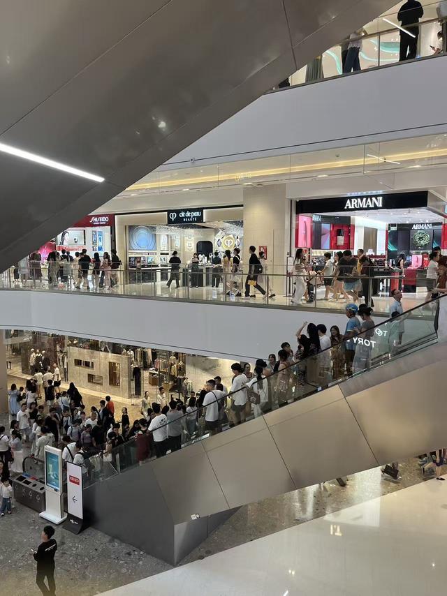 不住酒店搭帐篷，5号开始返程，这个国庆5个反常，与往年不一样