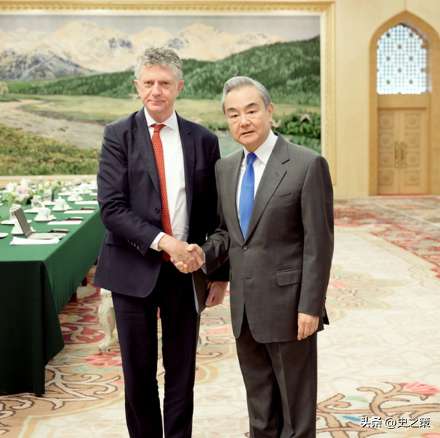 果然不出外界所料：英高层见完王毅后刚过3天	，也给日本打了电话