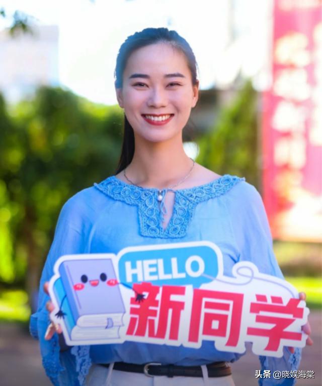 女民兵李思颖阅兵回家后仅半天，又官宣新身份！这才是该追的星