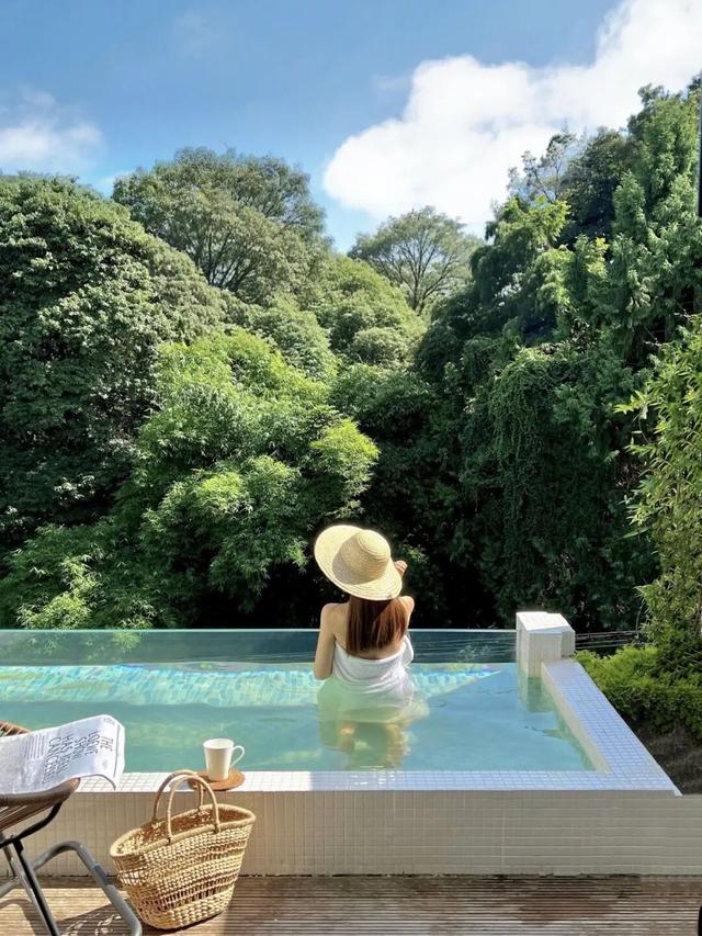 秋崃 | 深秋微凉，正好躲进邛崃山里泡个汤！