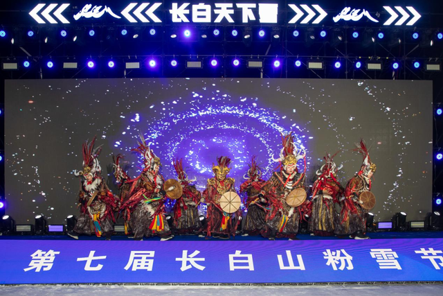 云顶天宫亮灯夜，长白山又出圈了！