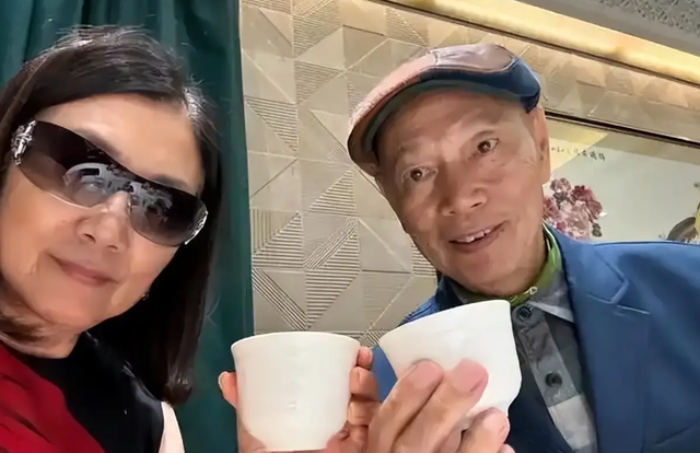 终于发火了！汪明荃指责老伴罗家英：胡说八道，大嘴巴，不尊重我