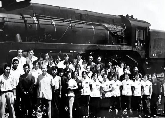 1959年	，沈阳到北京的列车神秘失踪，找到后为何多出300多名乘客