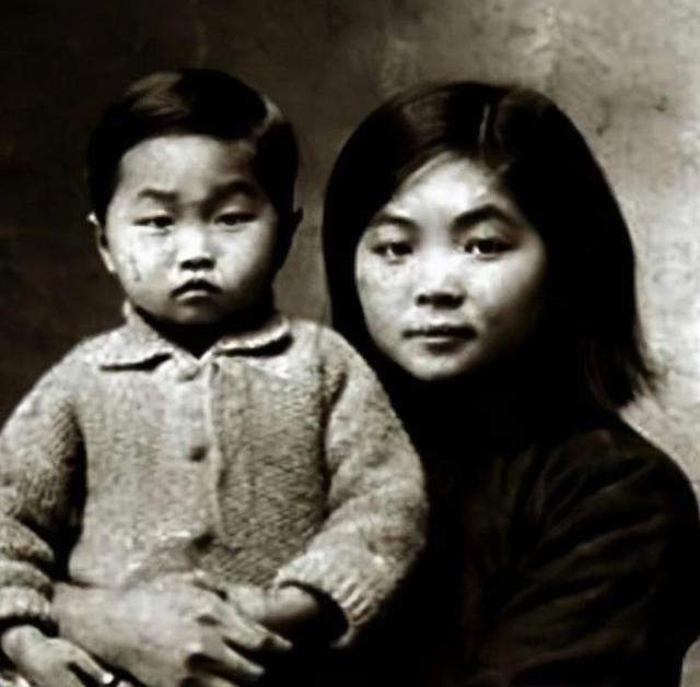 解放初期，陈赓说要把妹妹嫁给陈锡联，陈锡联大笑：你妹妹不适合